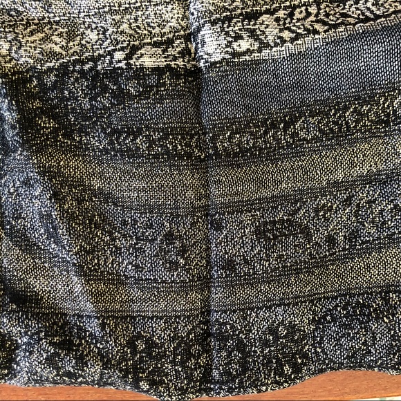 Scarf - Picture 3 of 8